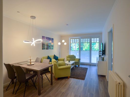 Komfortplus Ferienwohnung mit 2 Schlafzimmern und Balkon im Obergeschoss