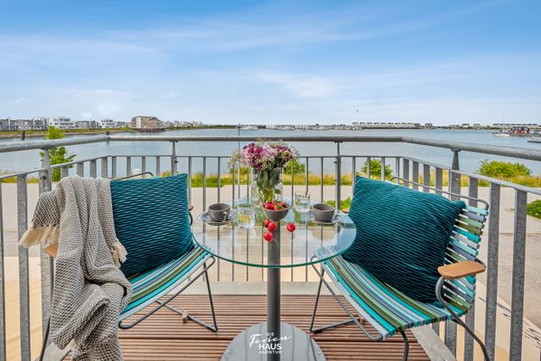 LangeBank mit Hafenblick - Terrasse
