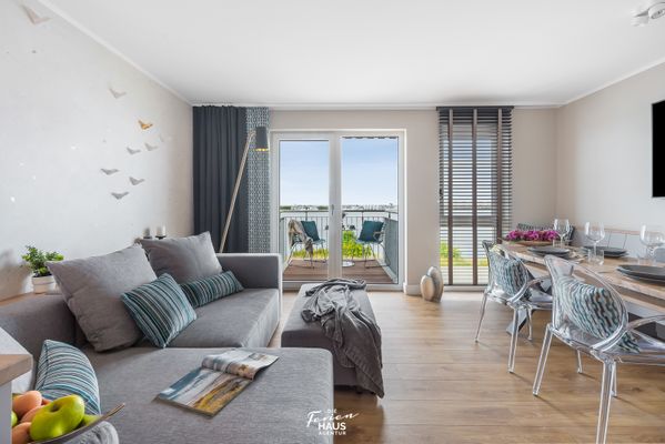  LangeBank mit Hafenblick - Wohnzimmer
