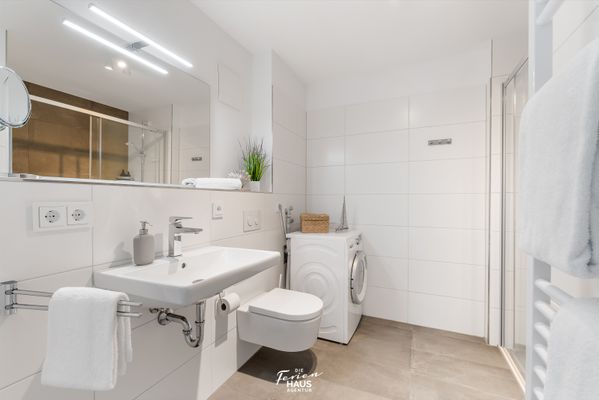  YachtHafenBlick - Badezimmer