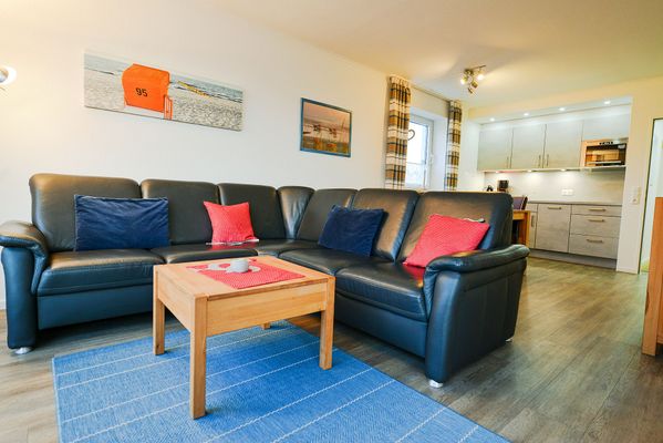 0212 in der 2. Etage - modern und hell, nur 150 Meter vom Strand entfernt.