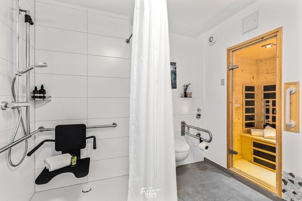  Rolli-Oase - Badezimmer