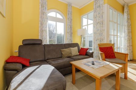 Apartmenthaus Atlantik Apartmenthaus Atlantik 004 Kühlungsborn - Wohn-Essbereich mit Couch