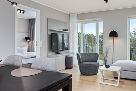 Strandresidenzen Binz-Prora Strandresidenzen Binz-Prora D3.5 Rügen - Wohn-Essbereich mit Couch