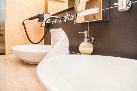 Resort Deichgraf Resort Deichgraf 31-01 Wremen - Badezimmer mit Waschtisch