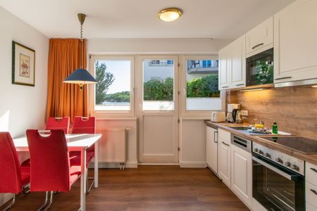 Seehof Seehof 2.0 Usedom - Wohn-Essbereich mit Küchenzeile