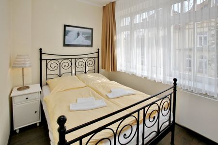 Dünenschloss Dünenschloss 1-17 Kühlungsborn - Schlafzimmer mit Doppelbett