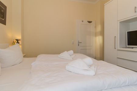 Dünenschloss Dünenschloss 1-17 Kühlungsborn - Schlafzimmer mit Doppelbett