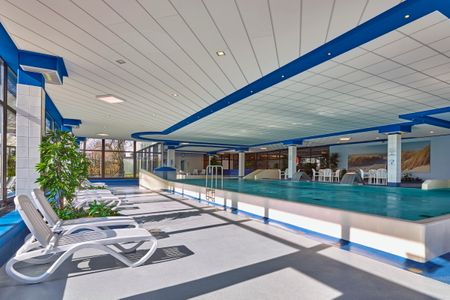 Deichhäuser Anna Küste Deichhäuser Anna Küste 8-24 Bensersiel - Poollandschaft des benachbarten Partnerhotels Aquantis