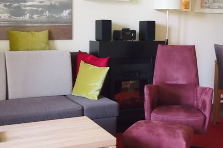 Resort Deichgraf Resort Deichgraf 31-06 Wremen - Wohn-Essbereich mit Couch