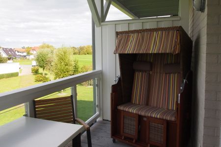 Resort Deichgraf Resort Deichgraf 31-06 Wremen - Balkon mit Strandkorb