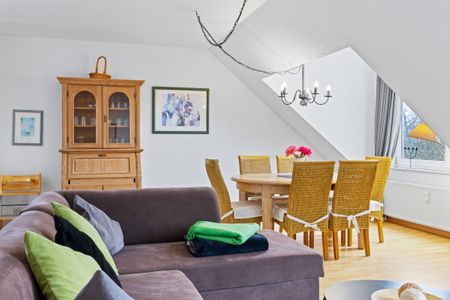 Sünnslag Sünnslag 23 Boltenhagen - Wohn-Essbereich mit Couch