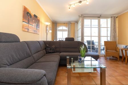 Apartmenthaus Atlantik Apartmenthaus Atlantik 303 Kühlungsborn - Wohn-Essbereich mit Couch