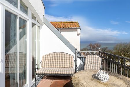 Apartmenthaus Atlantik Apartmenthaus Atlantik 411 Kühlungsborn - Balkon mit Gartenmöbeln