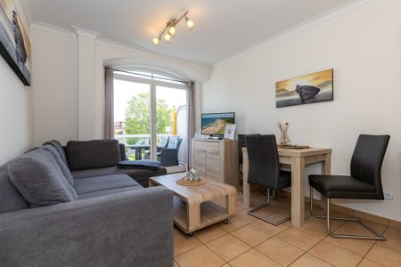 Apartment-Residenz Ostseestrand Apartment-Residenz Ostseestrand 34 Kühlungsborn - Wohn-Essbereich mit Couch