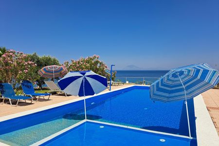 Ithaka 1 