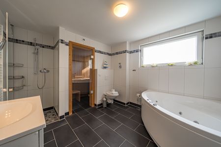 NordseeResort Friesland NordseeResort Friesland 51-2-N Schillig - Badezimmer mit Badewanne