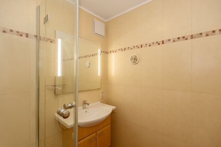 Urlaubsräume am Meer Urlaubsräume am Meer 1-11 Kühlungsborn - Badezimmer mit Dusche