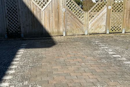 2001 - Penthouse Brigitte mit Teilmeerblick und Hund Kellenhusen -