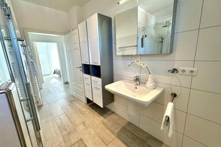 2001 - Penthouse Brigitte mit Teilmeerblick und Hund Kellenhusen -