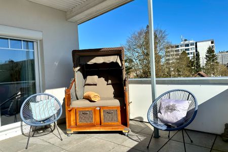 2001 - Penthouse Brigitte mit Teilmeerblick und Hund Kellenhusen -