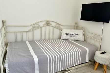 2001 - Penthouse Brigitte mit Teilmeerblick und Hund Kellenhusen -