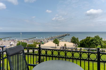 Apartmenthaus Atlantik Apartmenthaus Atlantik 212 Kühlungsborn - Balkon mit Gartenmöbeln