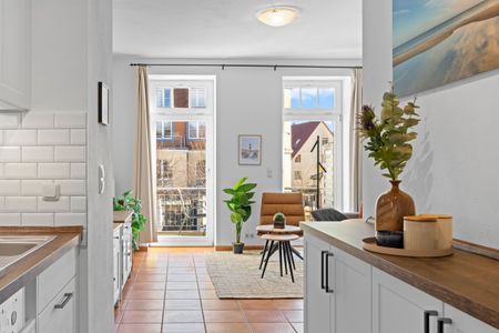 Strandstraße 32 Strandstraße 32-19 Kühlungsborn - Küche mit Blick zum Wohnbereich