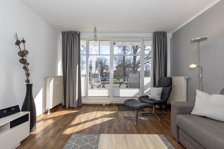 Meeresblick Meeresblick 102 Kühlungsborn - Wohn-Essbereich mit Zugang zum Balkon