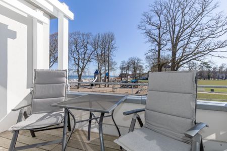 Meeresblick Meeresblick 102 Kühlungsborn - Balkon mit Gartenmöbeln