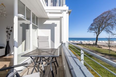 Meeresblick Meeresblick 102 Kühlungsborn - Balkon mit Gartenmöbeln