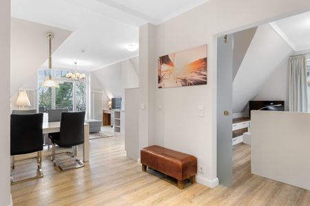 Villa Löwenstein Villa Löwenstein 14 Kühlungsborn - Wohn-Essbereich mit Esstisch  im kbvl14, Villa Löwenstein, Ostseeallee 27 auf Langeoog