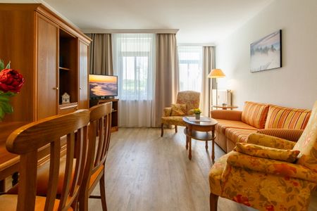 Seehof Seehof 102 Usedom - Wohn-Essbereich mit Couch im ussf102, Seehof 102,Strandpromenade 9-10 auf Usedom