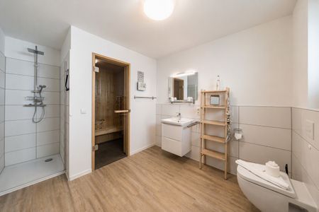NordseeResort Friesland NordseeResort Friesland 48-6-n Schillig - Badezimmer mit Dusche im sinf48-6-N, Nordsee-Resort Friesland, Mellumweg 1 in Schillig