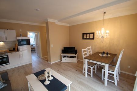 Strandmuschel - Alte Da(h)me - Neu 1024 Dahme -