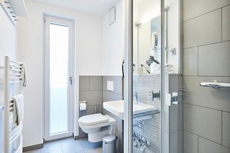 Deichhäuser Anna Küste Deichhäuser Anna Küste 2-30 Bensersiel - Badezimmer mit WC, Waschtisch und Dusche