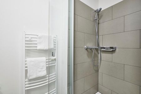 Deichhäuser Anna Küste Deichhäuser Anna Küste 3-12 Bensersiel - Badezimmer mit Dusche