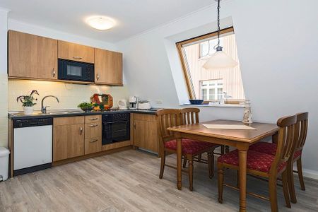 Seehof Seehof 134 Usedom - Küchenzeile mit Esstisch und Sitzgelegenheit