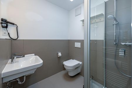 Deichhäuser Anna Küste Deichhäuser Anna Küste 6-33 Bensersiel - Badezimmer mit Dusche und WC