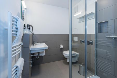 Deichhäuser Anna Küste Deichhäuser Anna Küste 8-23 Bensersiel - Badezimmer mit Dusche