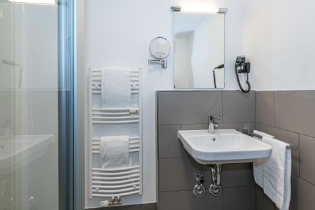 Deichhäuser Anna Küste Deichhäuser Anna Küste 8-23 Bensersiel - Badezimmer mit Dusche