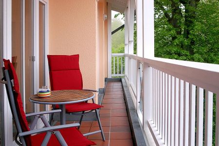 Dünenschloss Dünenschloss 1-21 Kühlungsborn - Balkon mit Gartenmöbeln