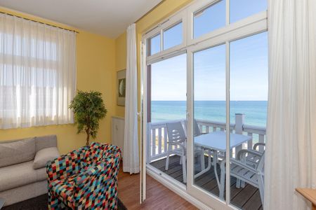 Meeresblick Meeresblick 514 Kühlungsborn - Wohn-Essbereich mit Couch