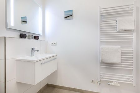 Aparthotel Ostseeallee Aparthotel Ostseeallee 5-43 Boltenhagen - Badezimmer "2" mit Waschtisch und Spiegel