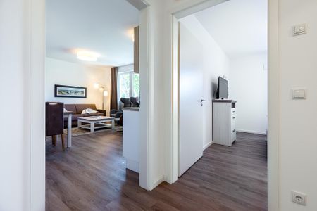 Aparthotel Ostseeallee Aparthotel Ostseeallee 3-21 Boltenhagen - Flur mit Blick zum Schlafzimmer und Wohn-/Essbereich