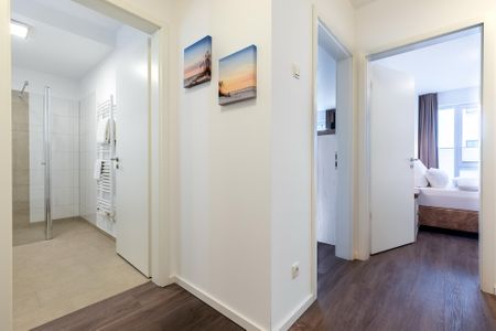 Aparthotel Ostseeallee Aparthotel Ostseeallee 4-31 Boltenhagen - Flur mit Zugang Schlaf-/ und Badezimmer