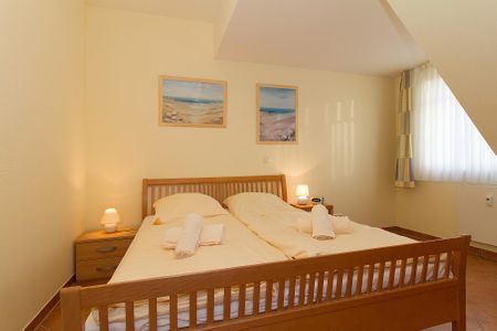 Dünenschloss Dünenschloss 2-22 Kühlungsborn - Schlafzimmer mit Doppelbett