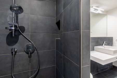 Apartmentanlage Meerblickvilla Apartmentanlage Meerblickvilla 2-22 Großenbrode - Badezimmer mit Waschtisch und WC