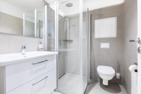 Ferienapartments am Krusespeicher Ferienapartments am Krusespeicher 3-27 Wismar - Badezimmer mit ebenerdiger Regendusche