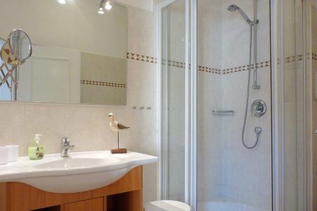 Dünenschloss Dünenschloss 1-02 Kühlungsborn - Badezimmer mit Dusche